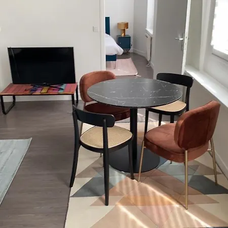 Temple Apartments Paris Apartment *