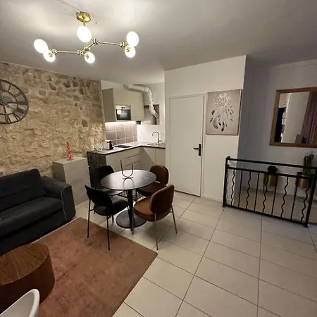 Temple Apartments Paris Apartment