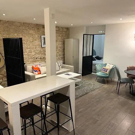 Temple Apartments Paris Apartment