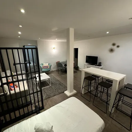 Temple Apartment Paris